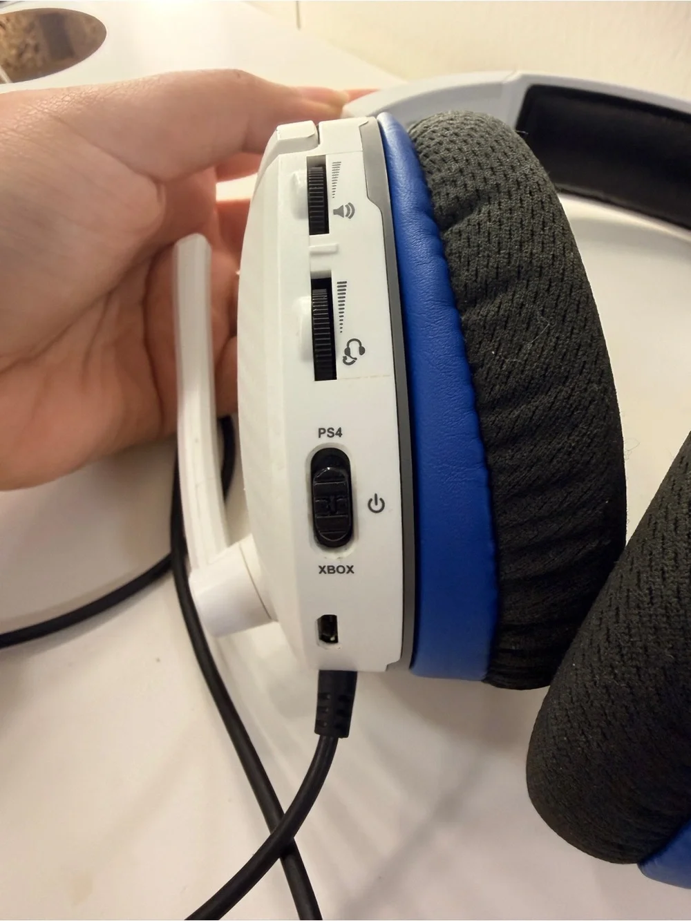 Turtle Beach White & Blue Gaming Headset with Microphone